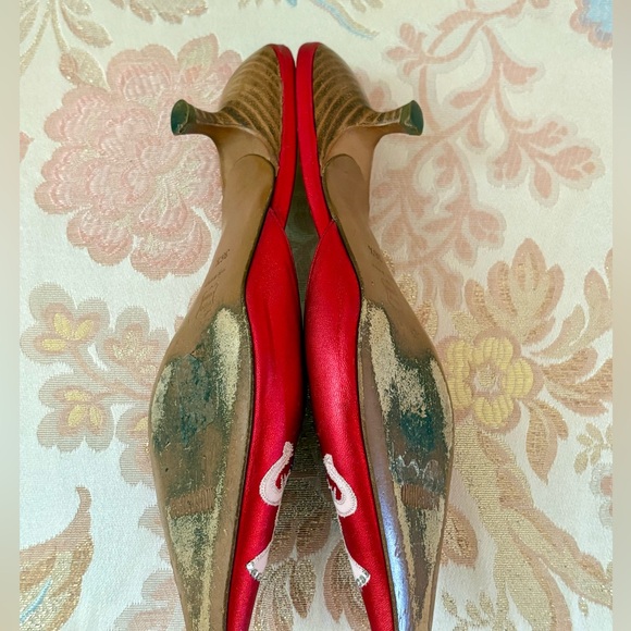 Moschino Cheap & Chic Red Satin Pointed Elephant Embellished Mules - Picture 10 of 11